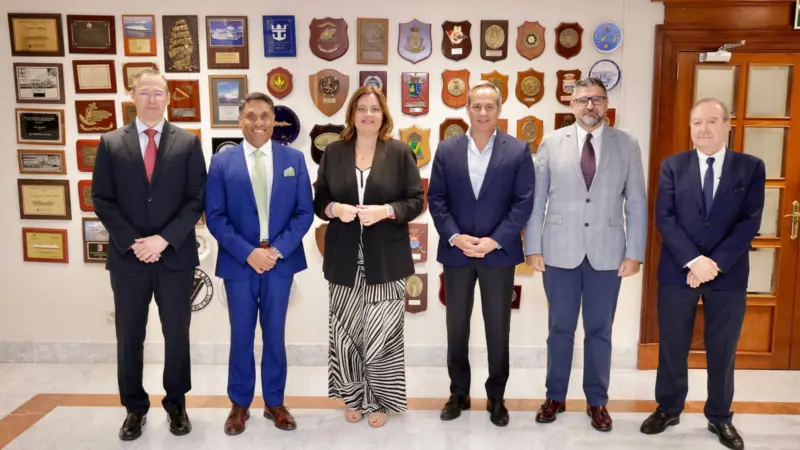 Visita-en-la-autoridad-portuaria-de-las-palmas