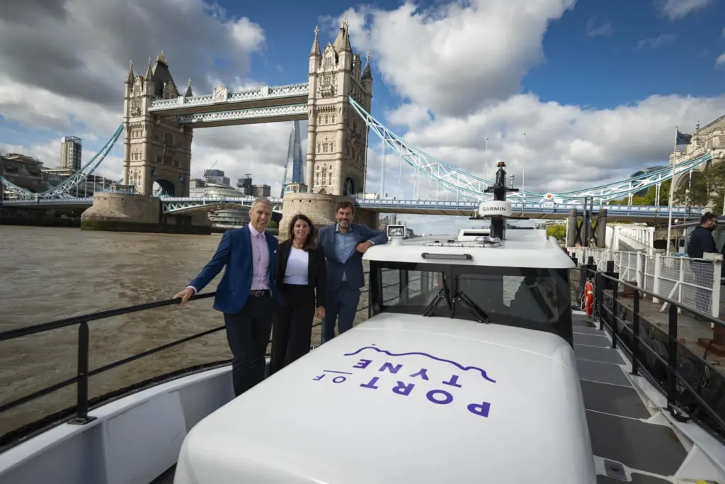 The picture shows Matt Beeton, CEO, Port of Tyne and Iain Percy OBE, CEO of Artemis Technologies with the Artemis EF-12 Pilot vessel