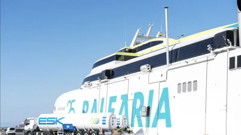 The Baleària fast ferry Margarita Salas on the quayside refuelling with bioLNG