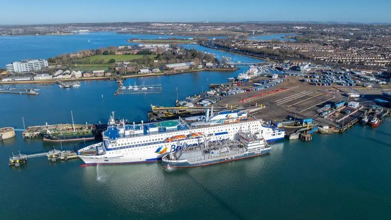 Titan's Optimus bunkering Brittany Ferries' Saint-Malo with bioLNG