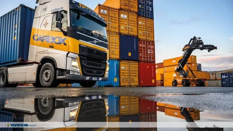 The image shows an HVO fuelled Carbox truck