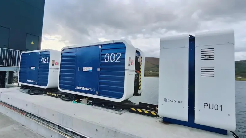 The image shows the Cavotec MoorMaster NxG system on the quayside