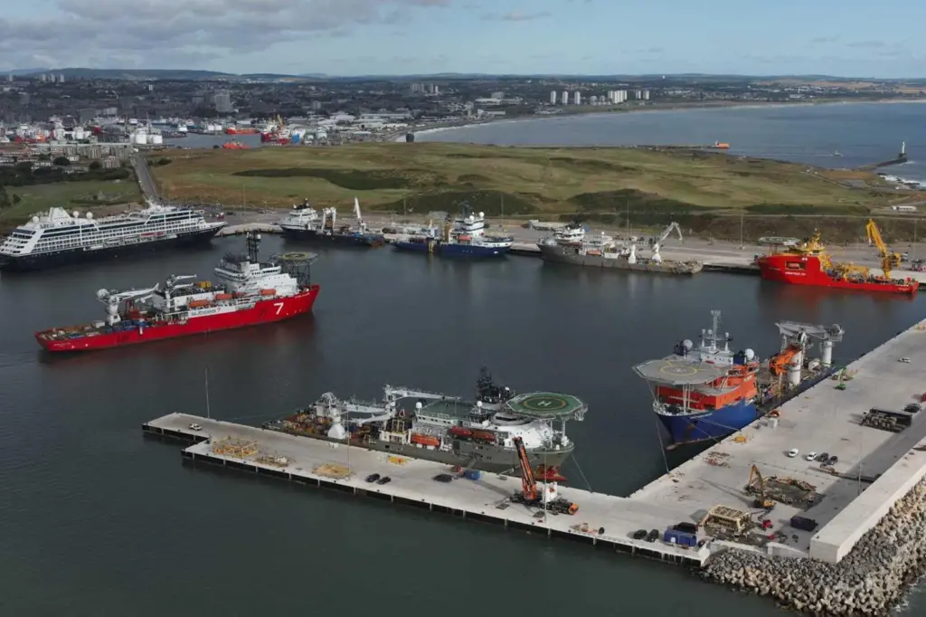 a wide angle shot of South Harbour