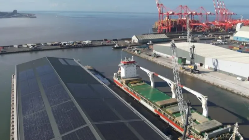 The solar panels installed on the 260,000 sq ft Alexandra Dock warehouse