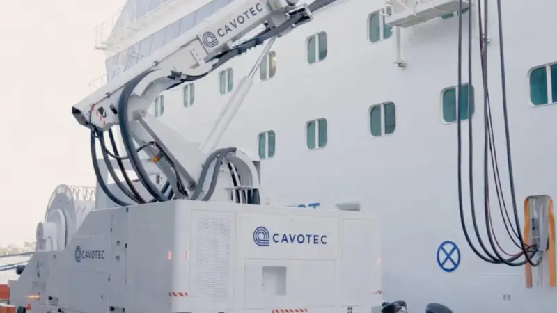 Cavotec's PowerMove technology on the quayside