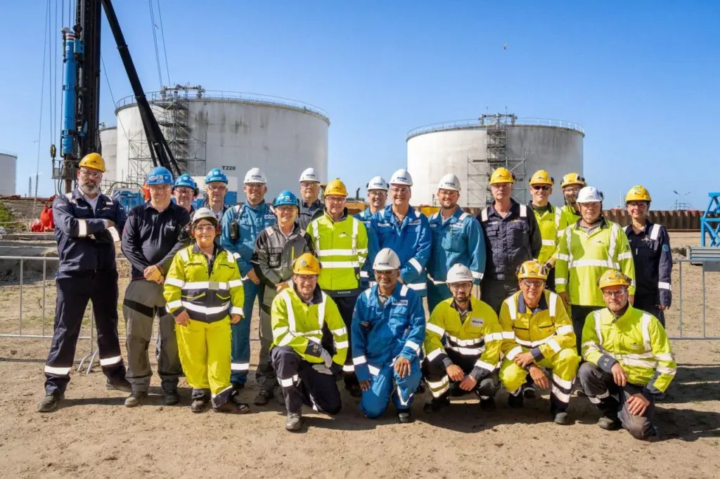 Workers posing at the Evos Rotterdam