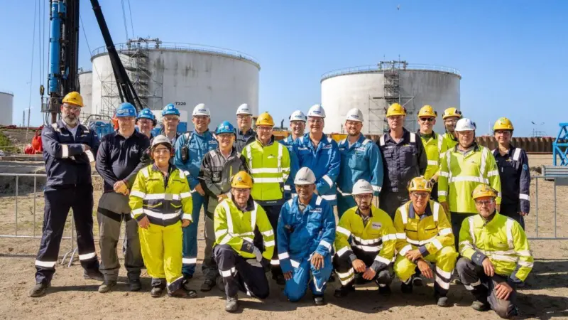 Workers posing at the Evos Rotterdam