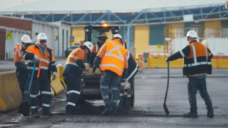 Asphalt recycling at GeelongPort