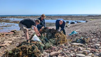 A beach clean in East Lothian