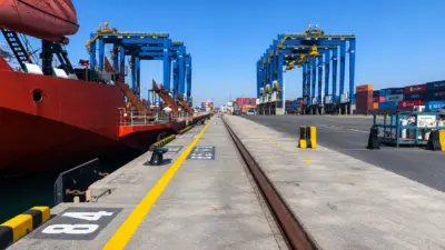 automatic electric rubber-tyred gantry cranes at Jeddah Islamic Port