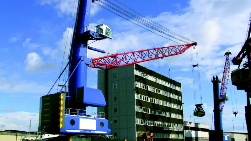 Liebherrs LHM 500: Iran top customer