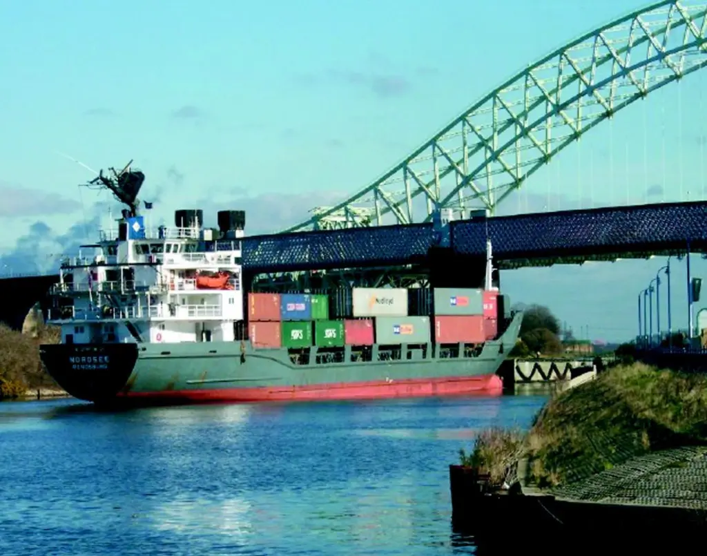 Feeder on trial voyage up the Canal