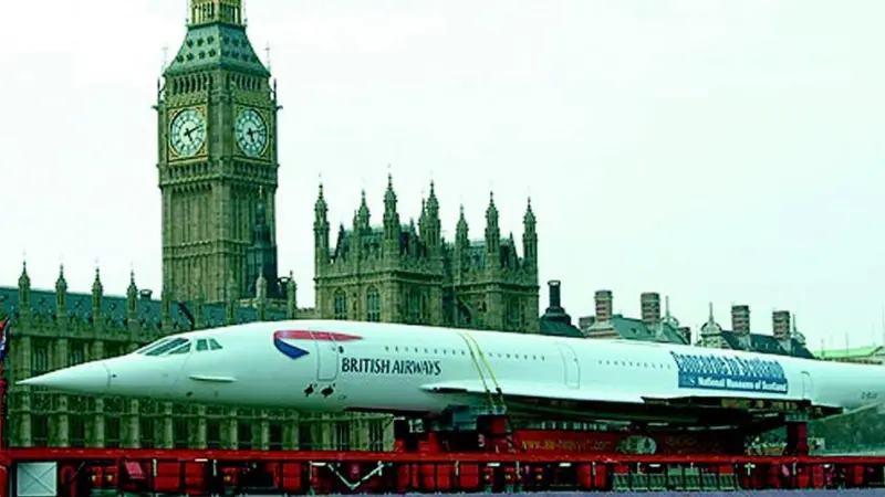 TERRA MARIQUE and Concorde pass Westminster