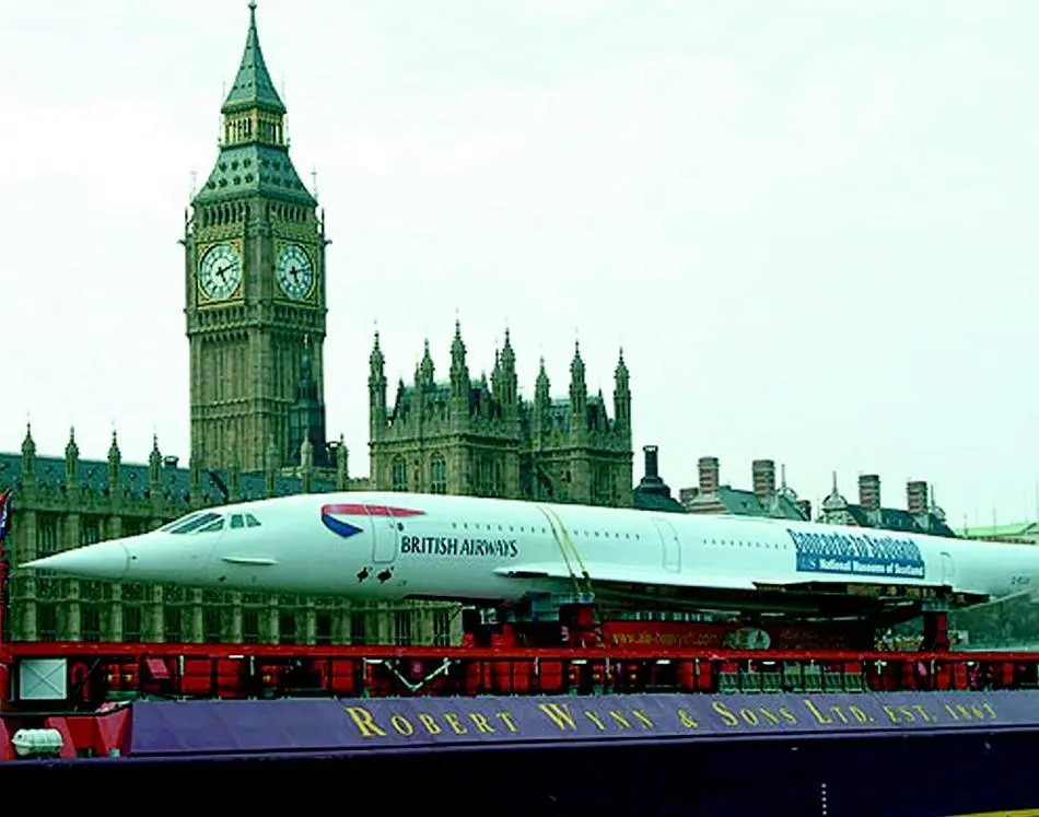 TERRA MARIQUE and Concorde pass Westminster