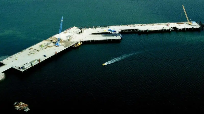 The new ro-ro berth at Kirkwall on the Orkney Isles makes extensive use of concrete