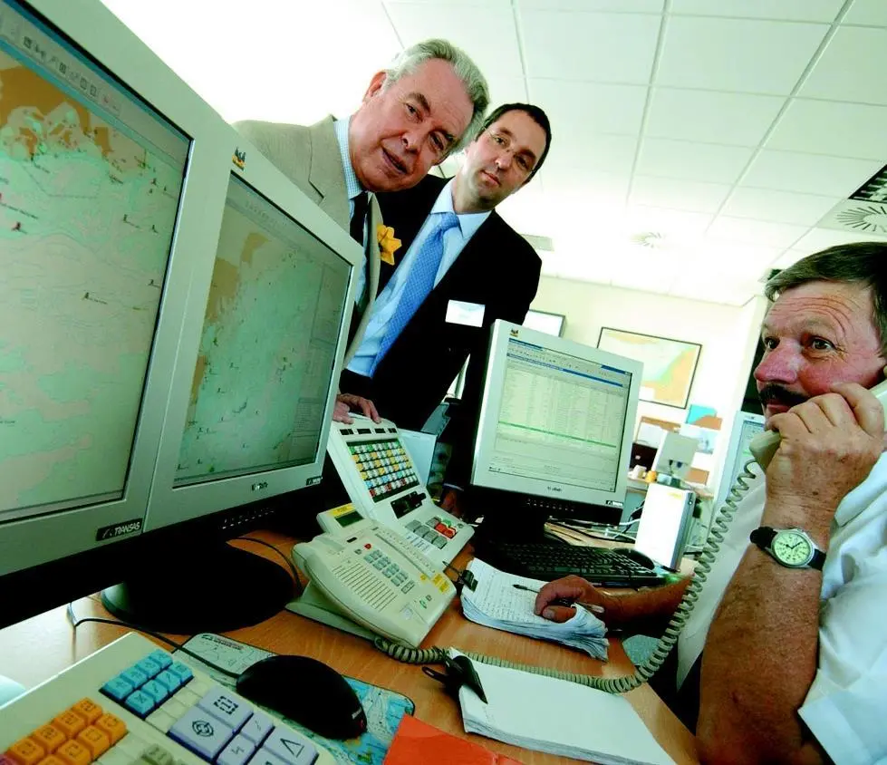 Seamless coverage through two authorities