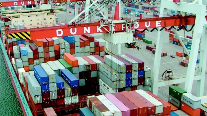 Dunkirk: two or three more cranes if traffic warrants it Dunkirks