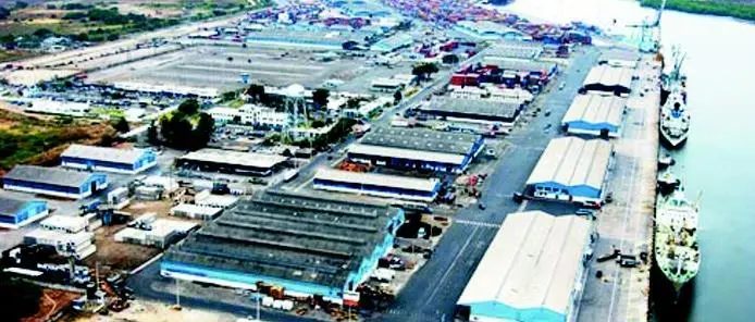 Guayaquil: report cites poor service and corruption