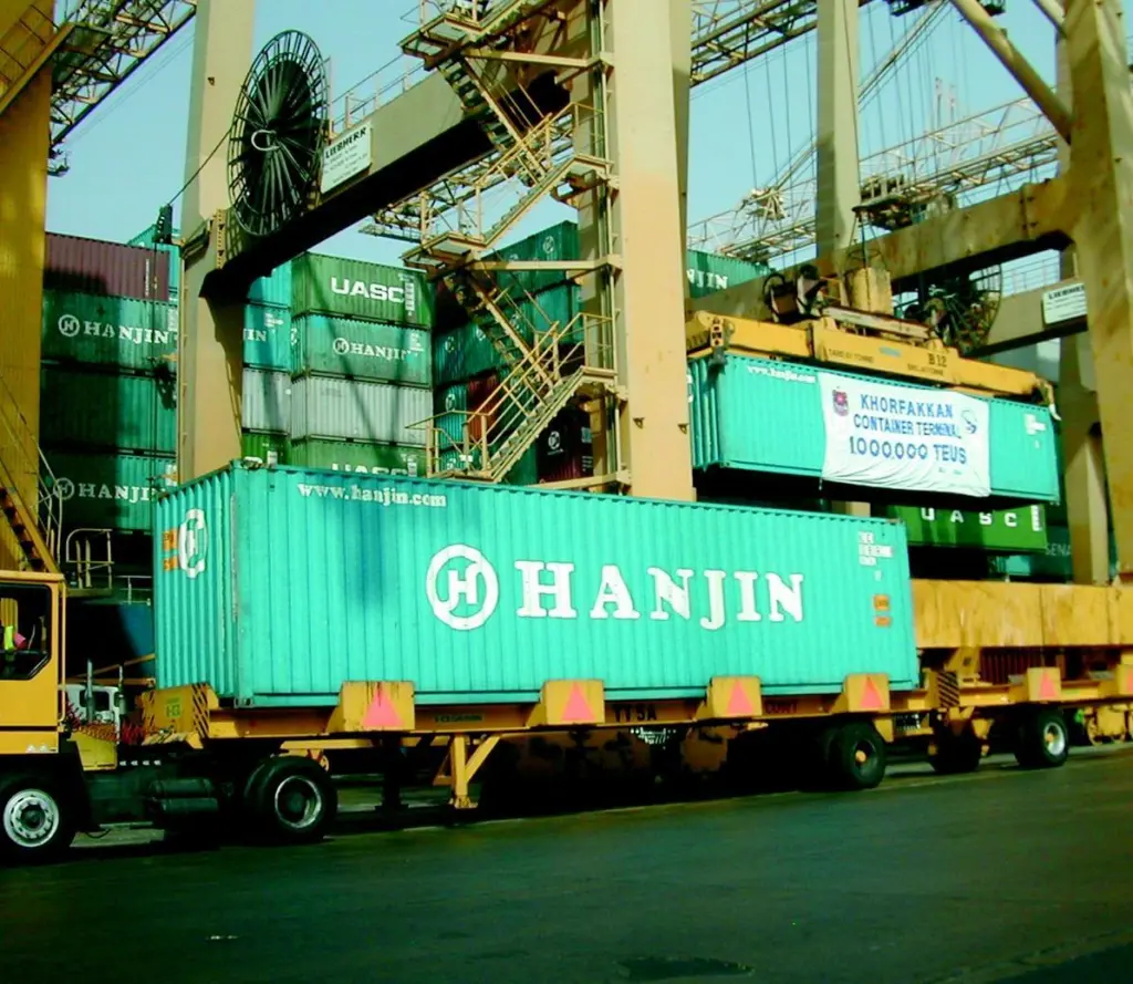 KCT to get four super post-Panamax with 61 metre outreach