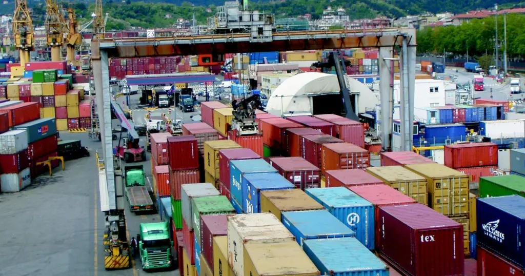 Operations at La Spezia: events signalled as they occur