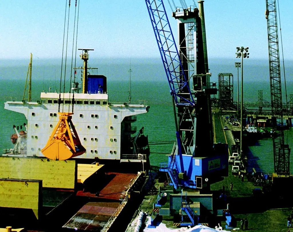 Gottwalds HMK330EG destined for Mundra
