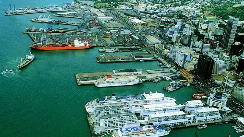 Auckland: Toll NZ now interested