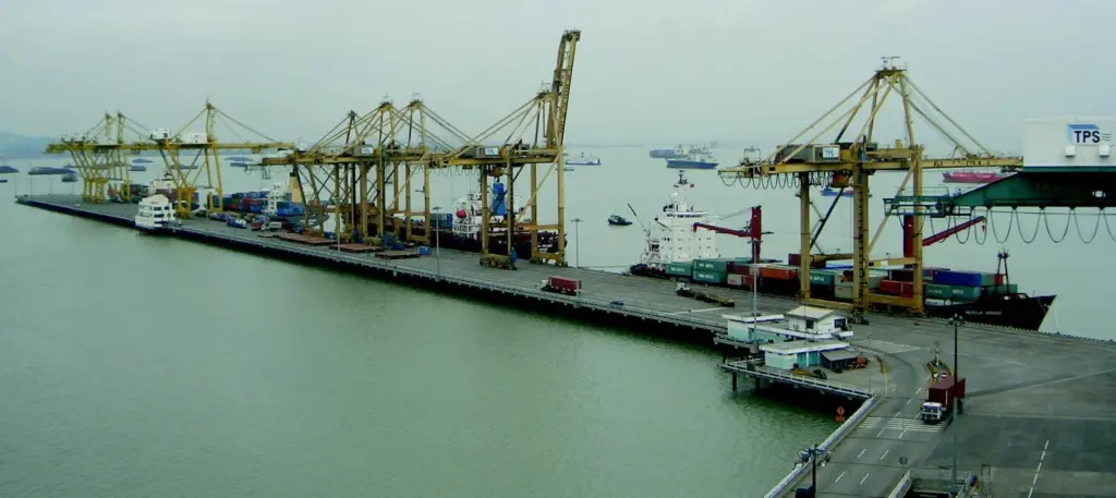 Pt Terminal Petikemas Surabaya
