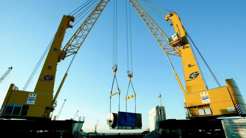 HMK 8710s for Carrara, Italy