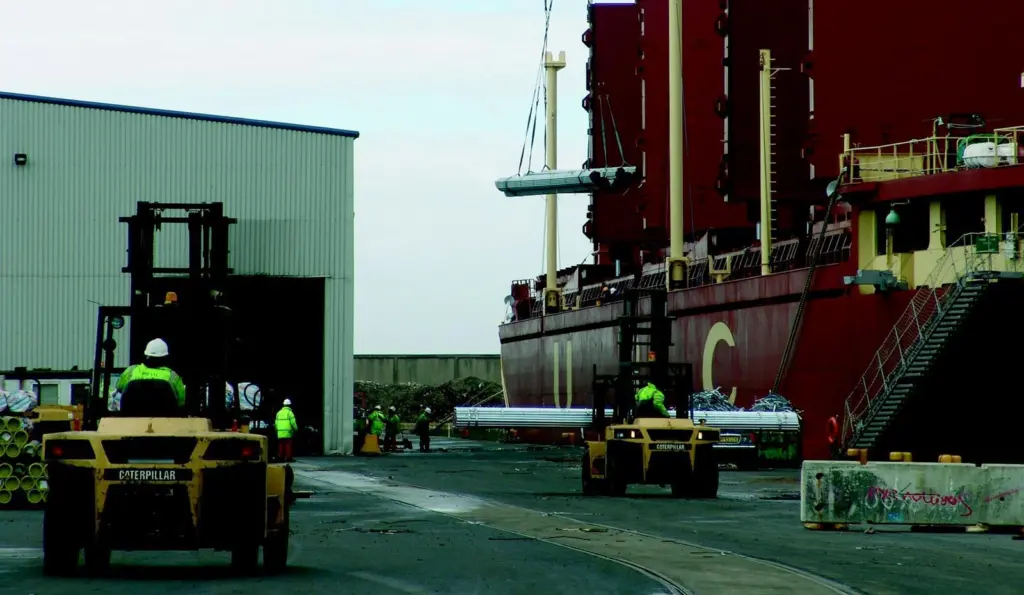 Liverpools Gladstone Steel Terminal doubles as a traditional port terminal and regional distribution centre The old chill store at Tilbury is now used by LCB as a warehouse and distribution facility