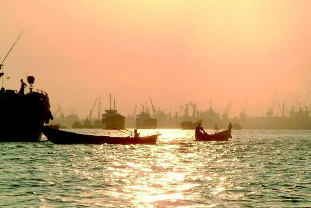 Chittagong - 12 ships waiting at anchor is not uncommon according to vessel operators