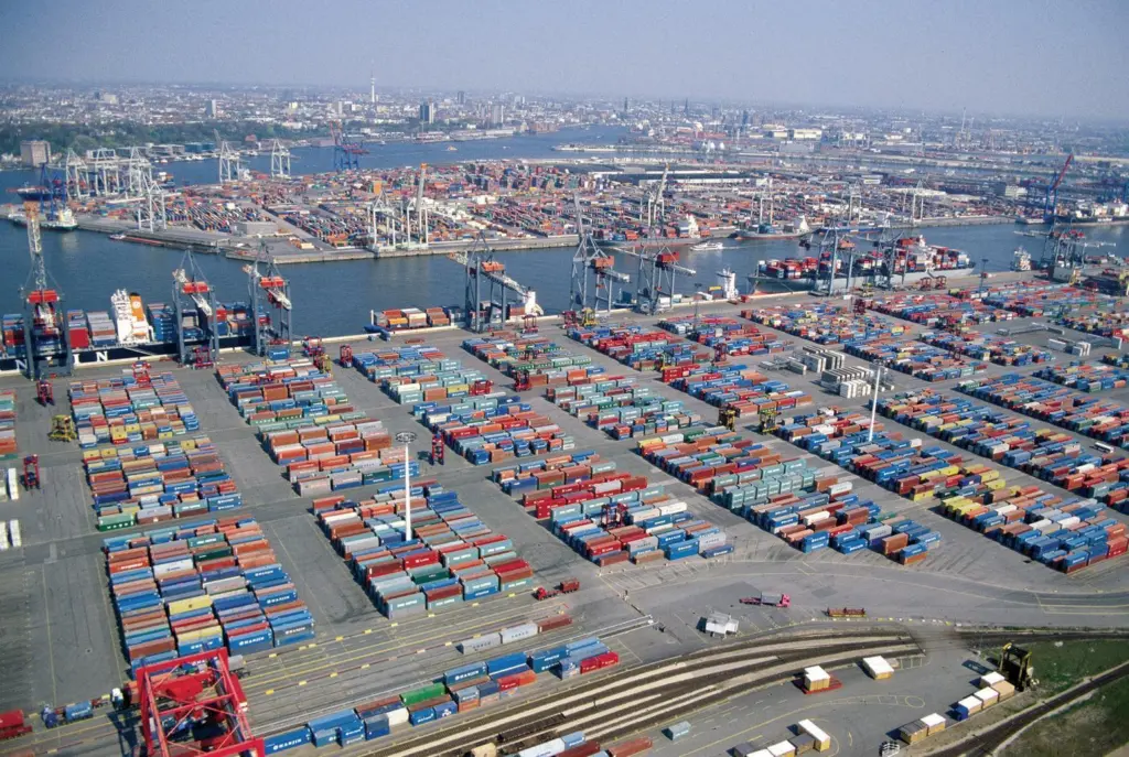 Continued hinterland business will be crucial to Hamburg's capacity growth plans