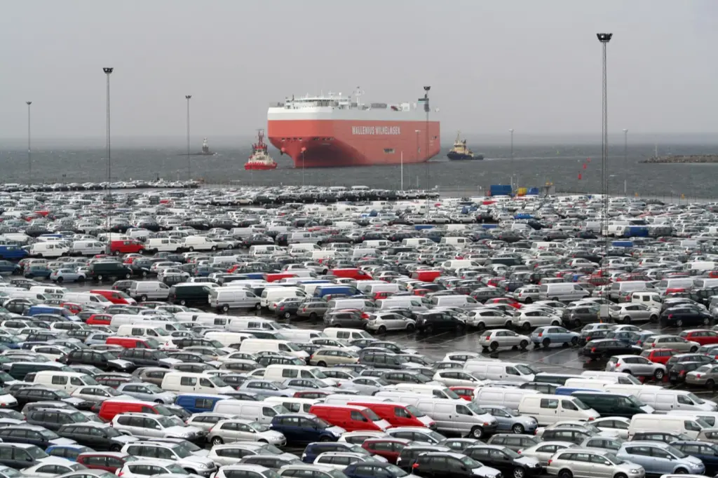 Port Strategy: CMP Torrens arriving at terminal