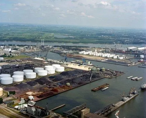 00_95032_Rotterdam_-_port