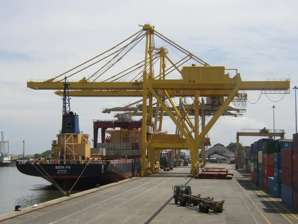 Portek_-T009_-_QC_in_Operation.JPG