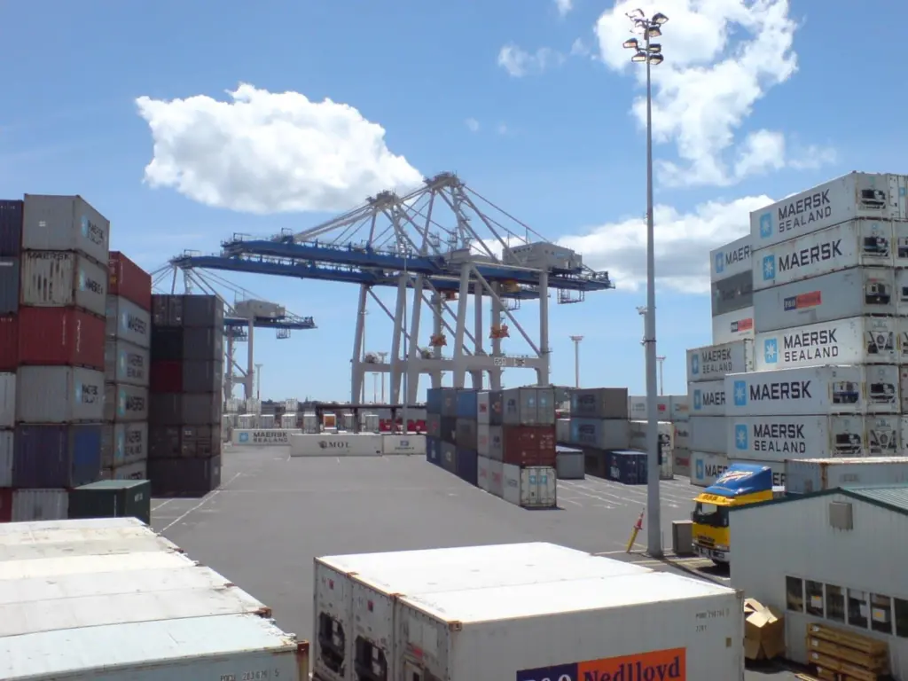 Port Strategy: Port struggles to avert workers strike