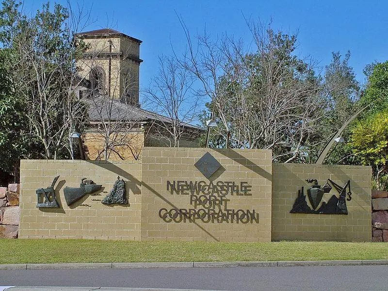 00_92810_800px-Newcastle_Port_Corporation