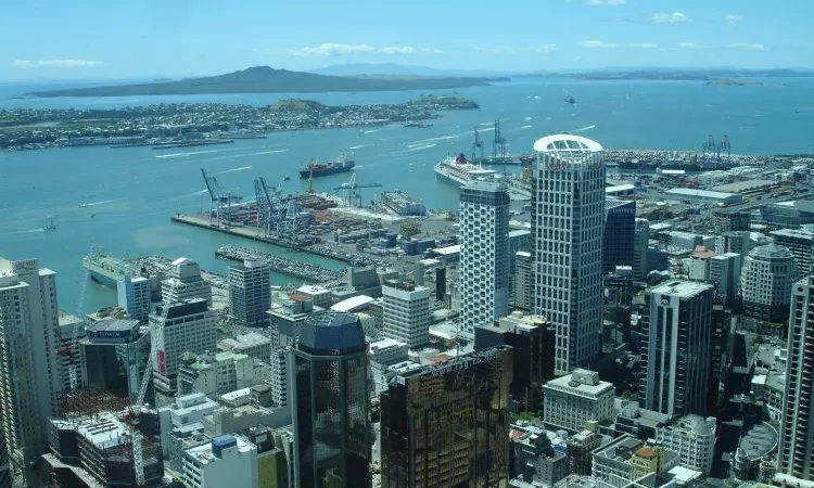 00_94725_Australasia_-_Auckland_City_From_the_Sky_Tower