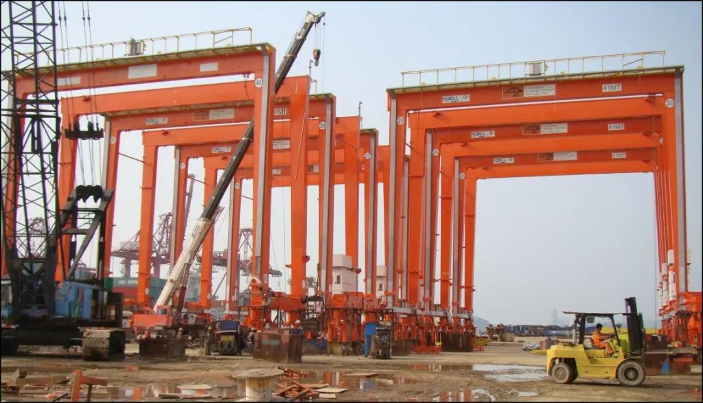00_95520_Noell_cranes