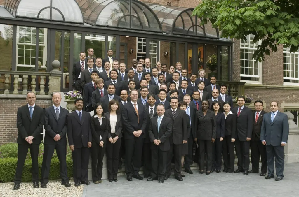 00_94919_Europe_APM_Magnum_and_Magnet