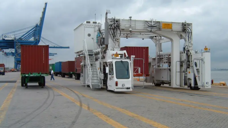Rapiscan_Systems_Eagle_in_action_at_Port_of_Baltimore.jpg