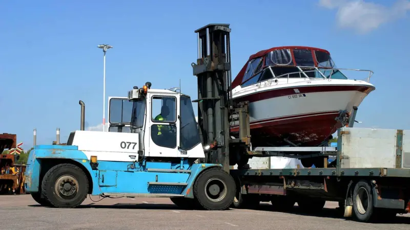 Port Strategy: In Gothenburg, FLTs are already equipped with catalytic converters and particle filters