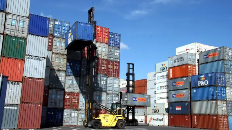 Port Strategy: Auckland finds technology such as Canbus controllers and remote diagnostics useful in reachstackers