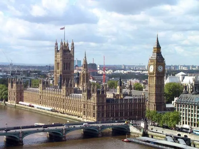00_94845_UK_parliament