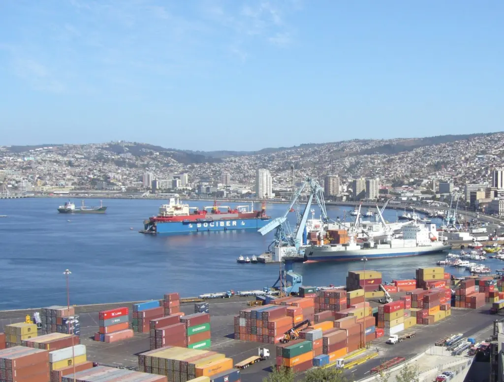 00_95247_Valparaiso_Port_Chile_-_new._Credit_-_Luigi_Bosca