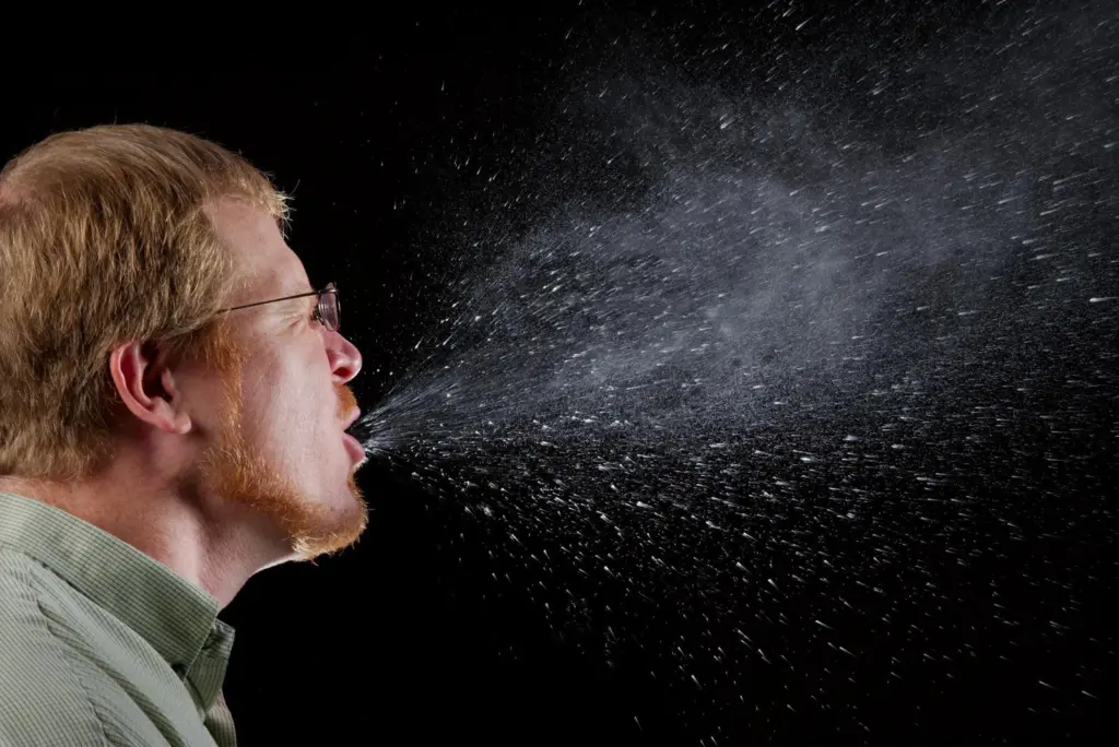 00_94485_Sneeze