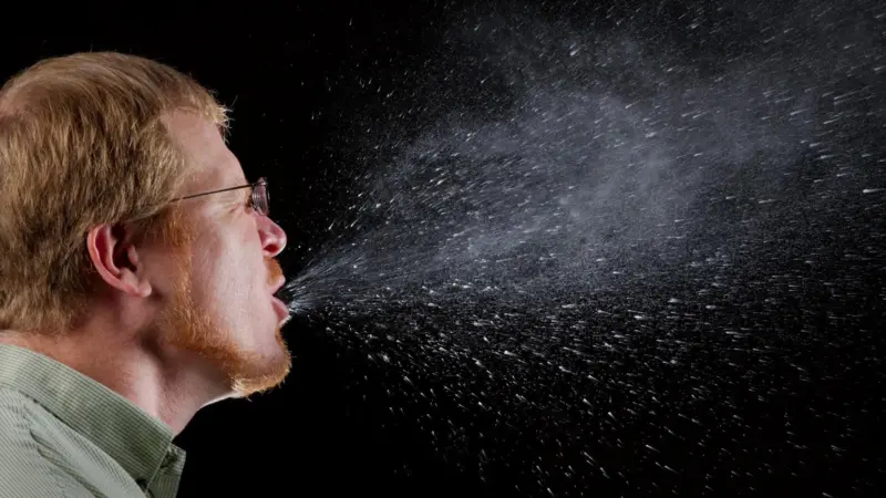 00_94485_Sneeze