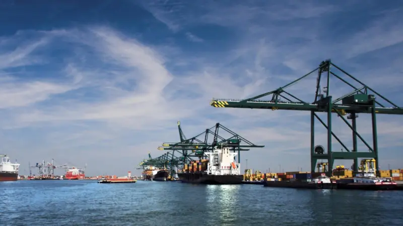 Port Strategy: Antwerp hopes to improve acces for deepwater ships