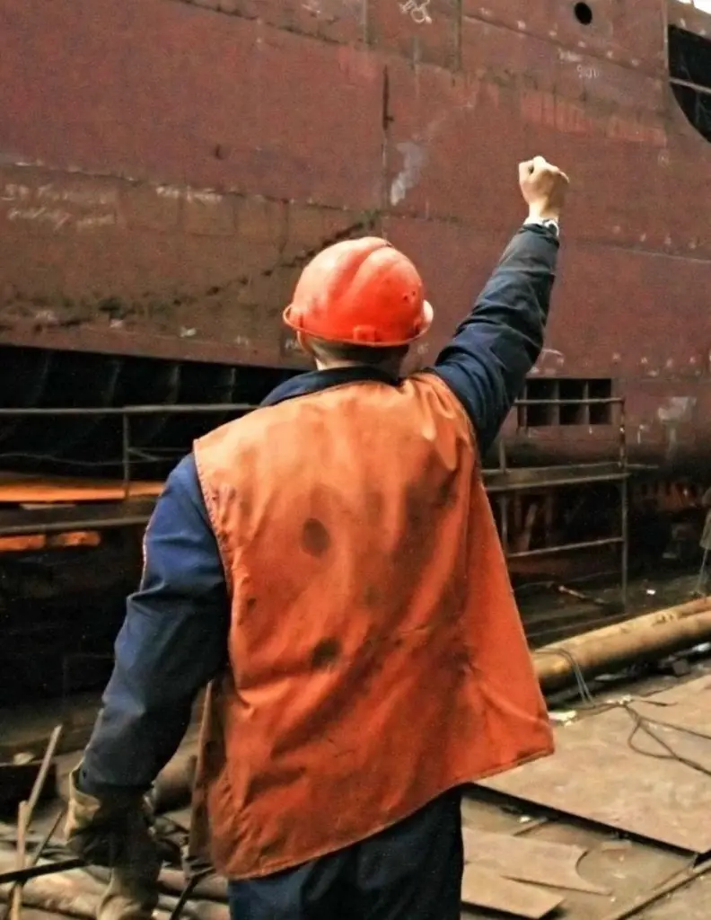 00_95734_Dock_worker