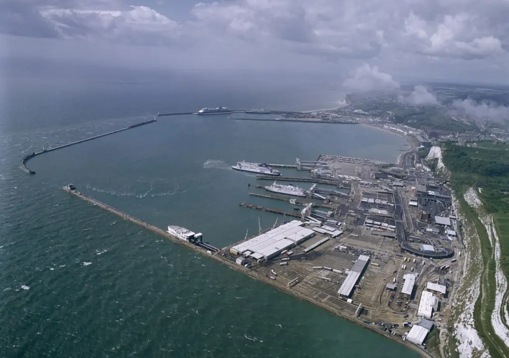 00_95767_Dover_port
