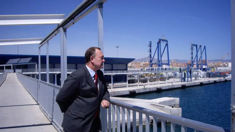 Port Strategy:NICTI's experience of outsouring maintenance at its Japanese terminal has so far been pain-free